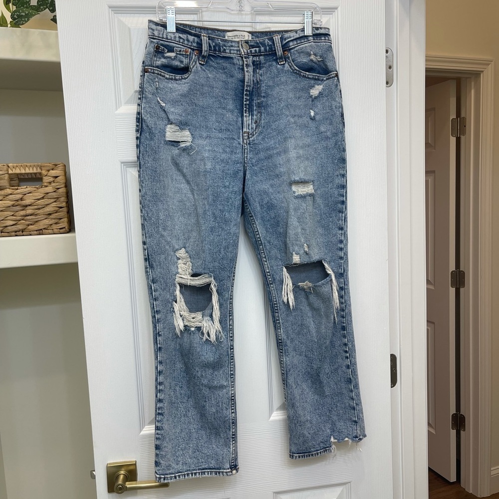 Abercrombie & Fitch Ultra High Rise Ankle Straight Jeans Size 29